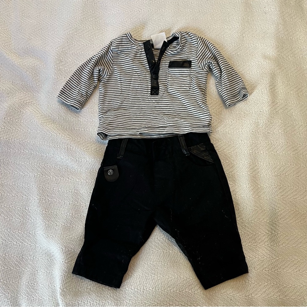 Kardashian Kids top/bottom set newborn